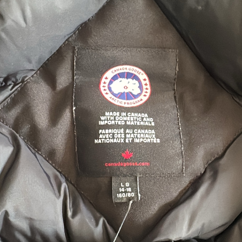 L kids Canada  goose jacket